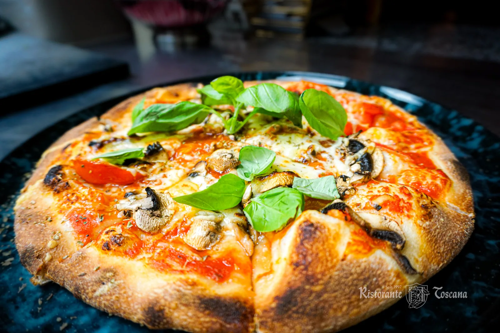 Pizza im Ristorante Toscana in Wetzlar